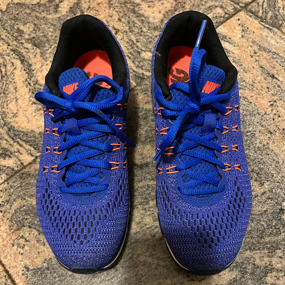 Nike air max tailhind size 6